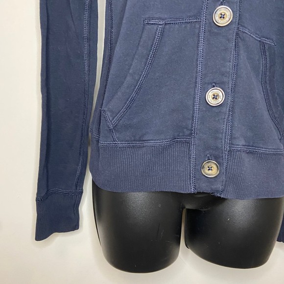 Hollister Navy Blue Button Front Sweater Size Medium - Picture 3 of 8